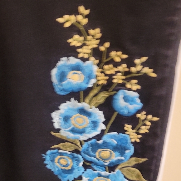 Martha Stewart sz14 Blk denim Jeans with Blue and Gold Floral embroidered Design - Picture 3 of 5